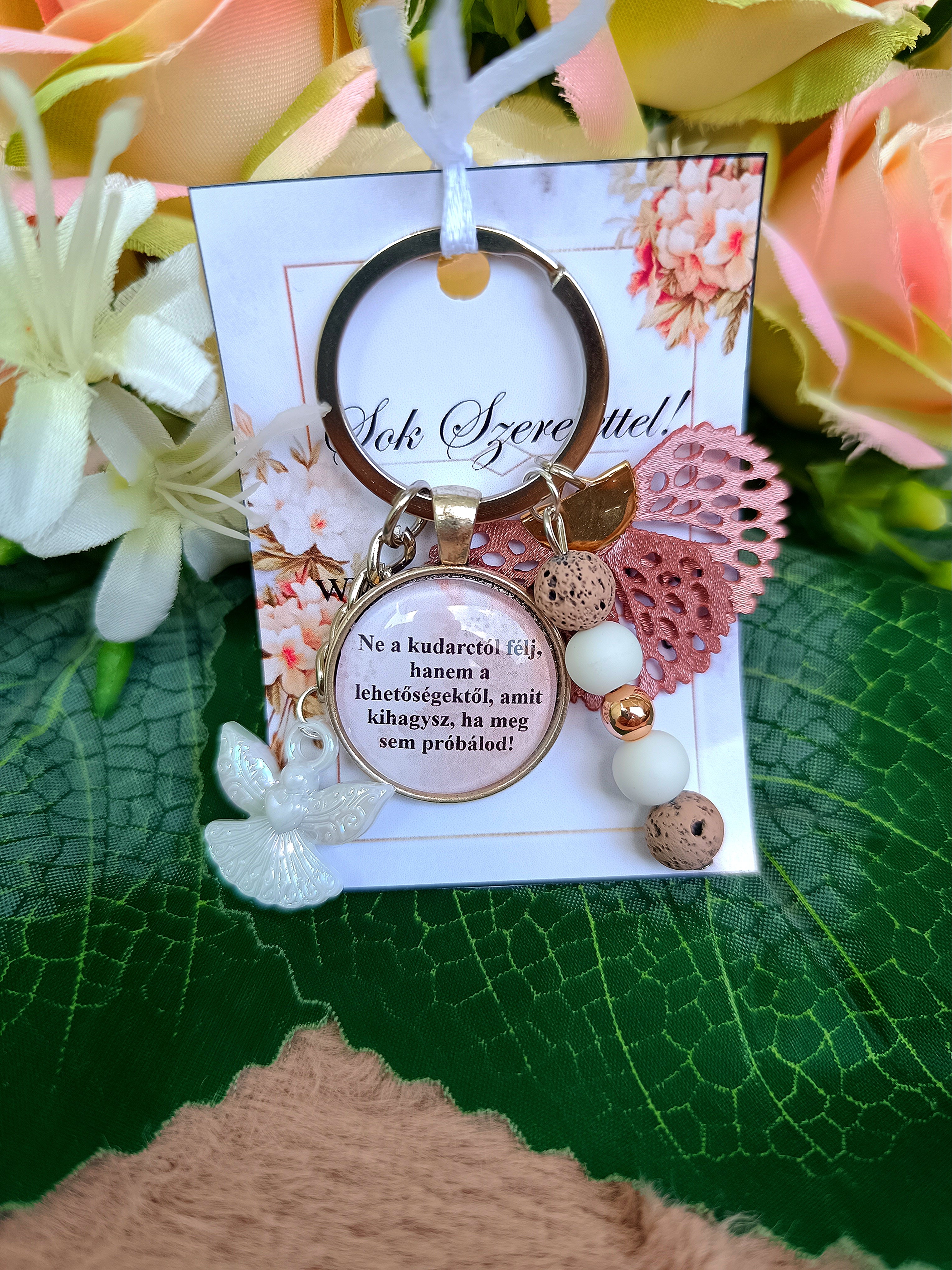 Motivációs kulcstartó bézs